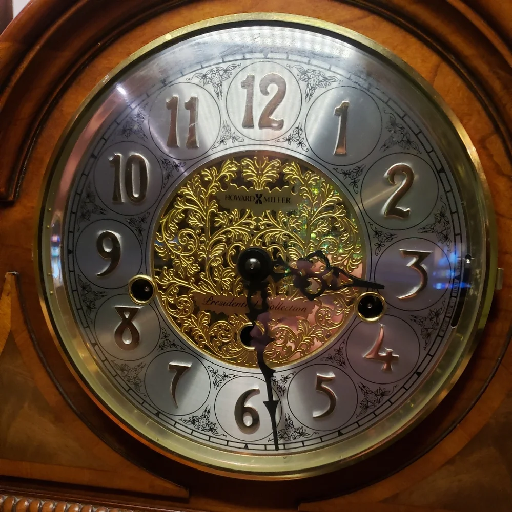 Clock - Picture 2 of 8